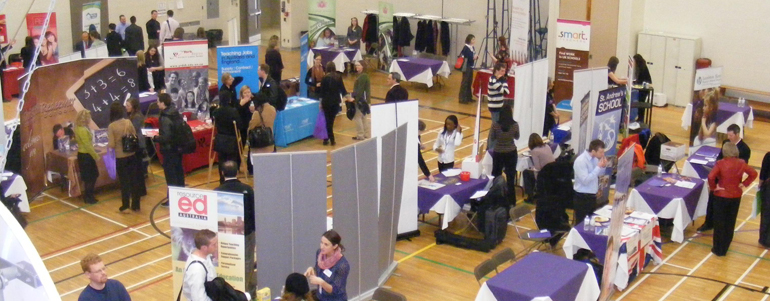 Students mingling with Exhibitors at Career Expo